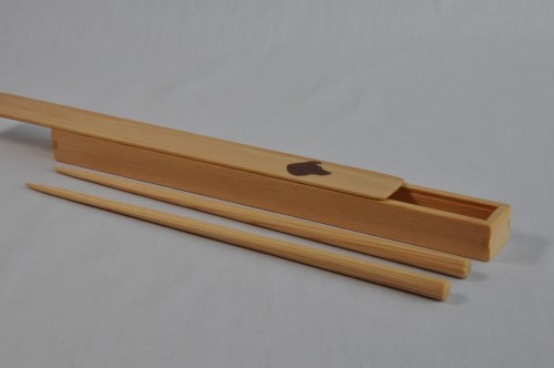 ヒノキの箸と箸箱１